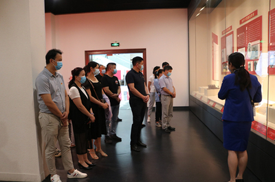 奮進(jìn)皖東百年路，初心映照新征程——市第二人民醫(yī)院組織參觀慶祝建黨100周年專題展覽