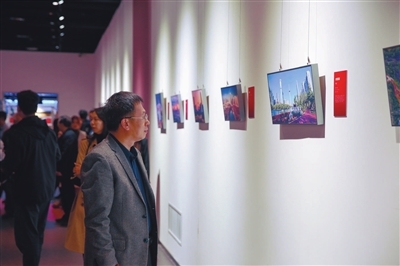 時(shí)光定格 沈陽(yáng)解放75周年市民影像作品展，訴說(shuō)城市記憶